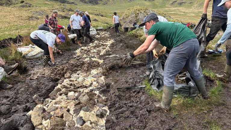 Footpath work in Eryri with BMC volunteers